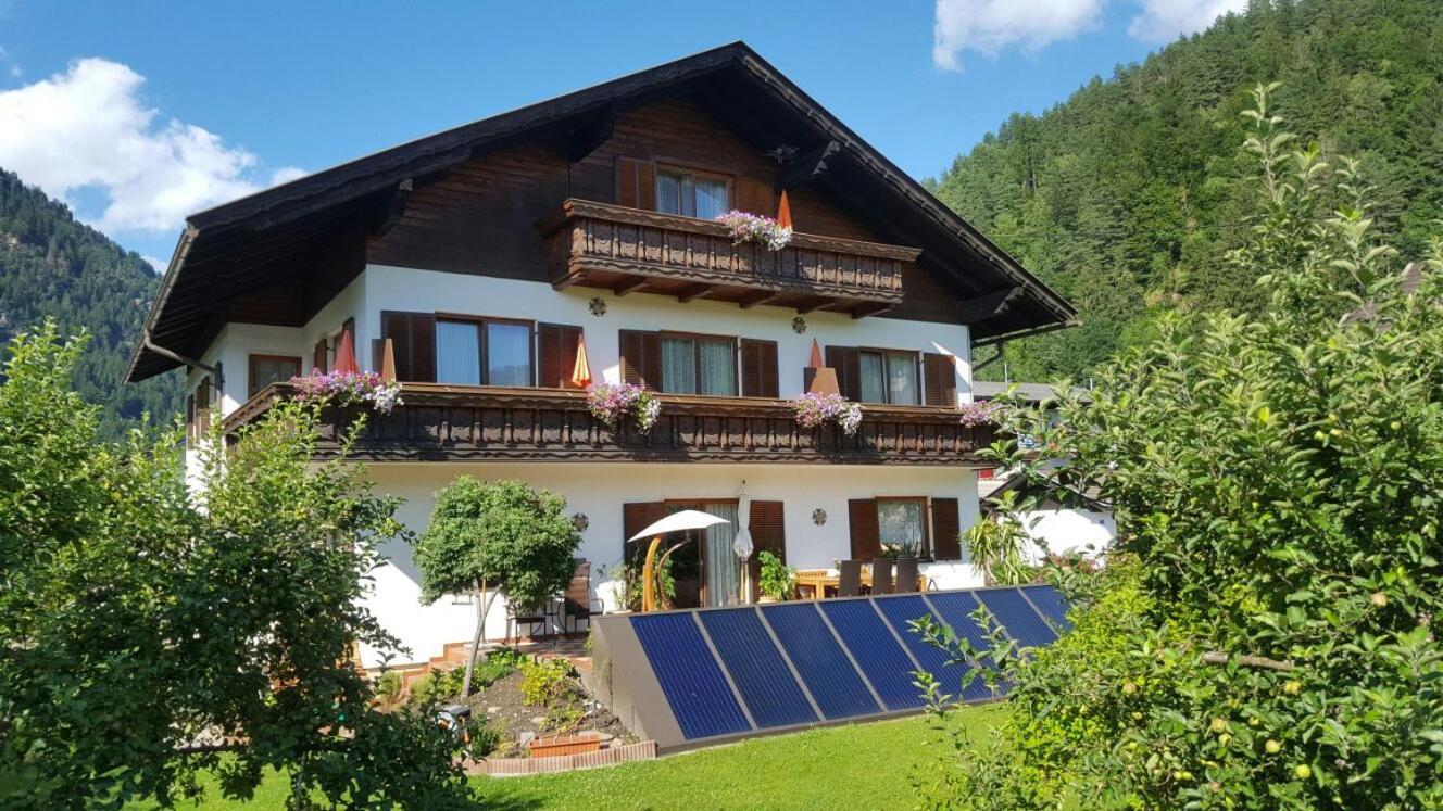Haus Dorfer Döbriach Exterior foto